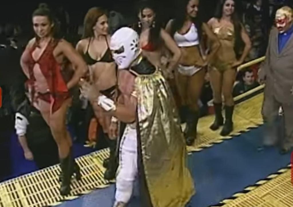 ¿Cómo fue la primera lucha de Místico en la Arena México?