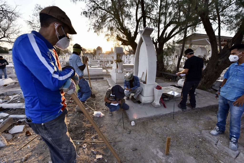 Sin identificar, más de mil fallecidos en Coahuila y Durango