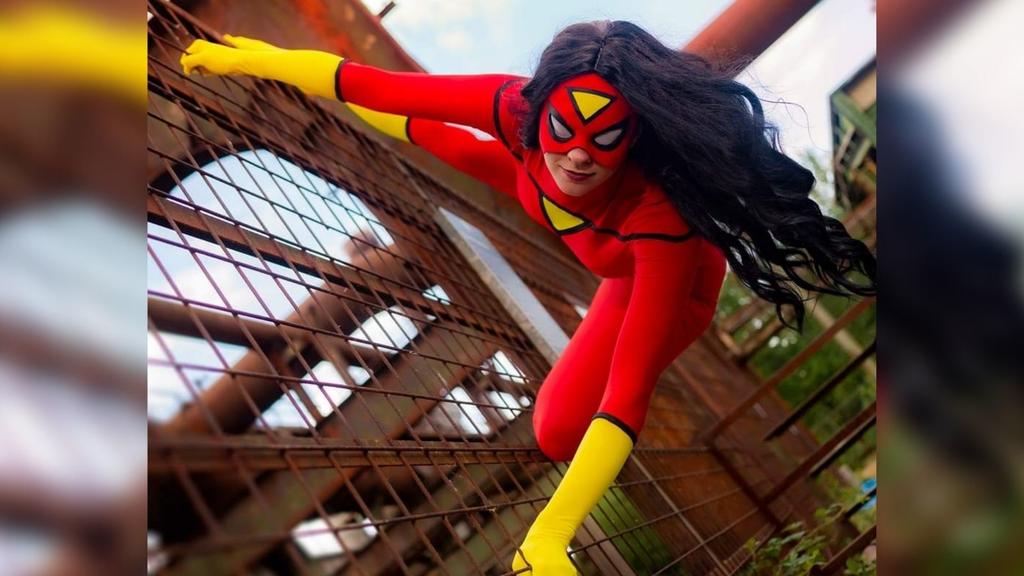 Kythana, la chica holandesa que sorprendió con cosplay de la Mujer Araña