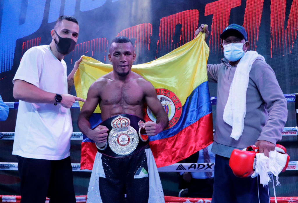 'General' Sanmartín se proclama campeón Fedecentro Pluma WBA