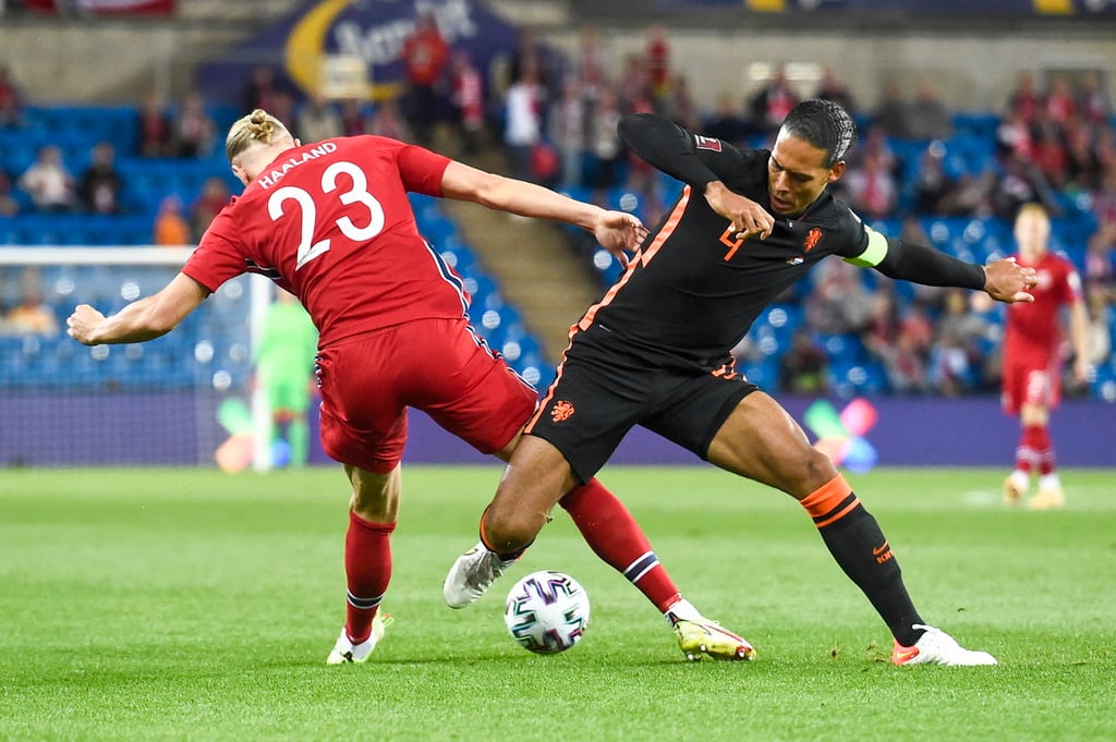 Erling Haaland marca su octavo gol con Noruega ante Países Bajos