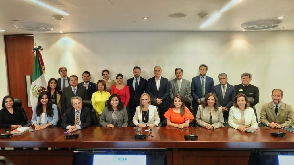 Senadores del PAN reciben a Santiago Abascal, presidente del partido español de ultraderecha VOX