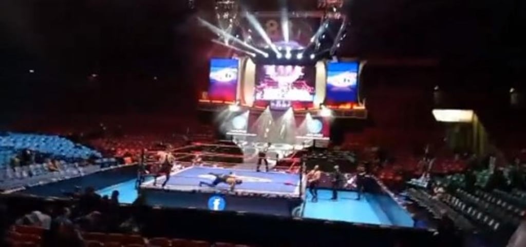 Sismo sorprende a luchadores del CMLL en función de la Arena México