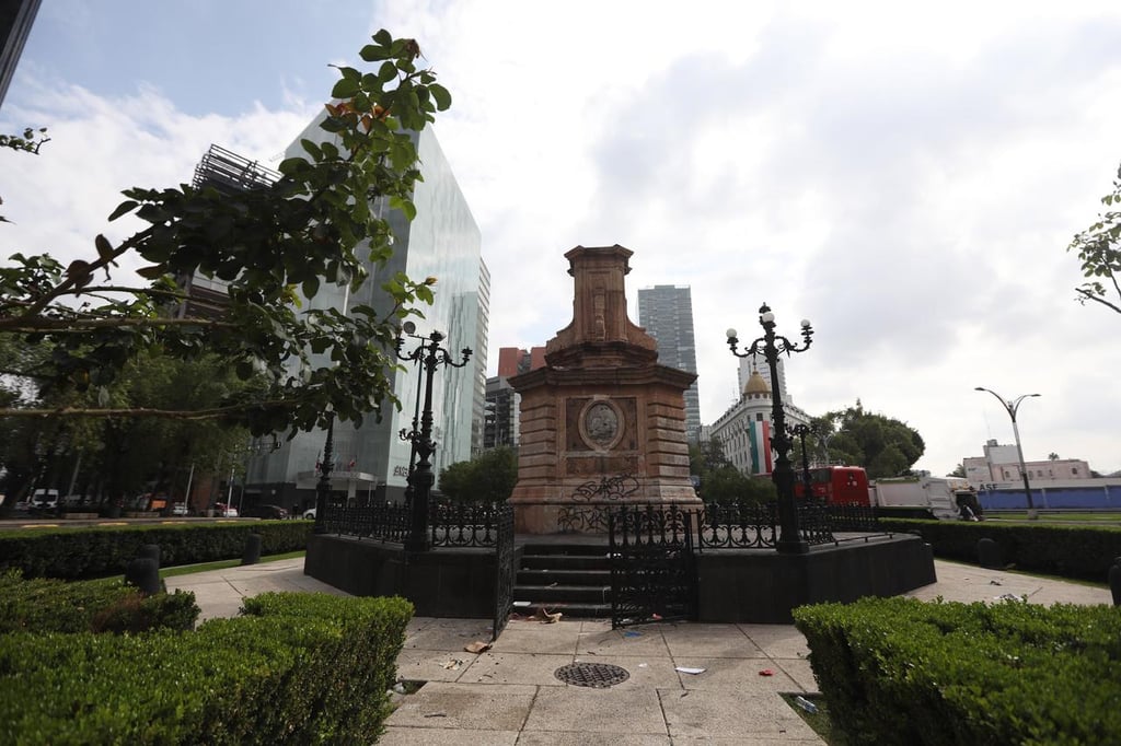 AMLO celebra sustitución de estatua de Cristóbal Colón en la CDMX