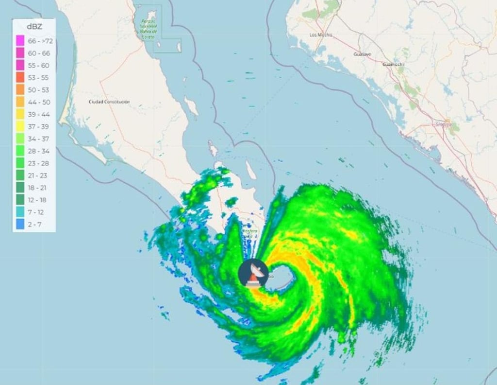 Huracán 'Olaf' toca tierra en Los Cabos, Baja California Sur