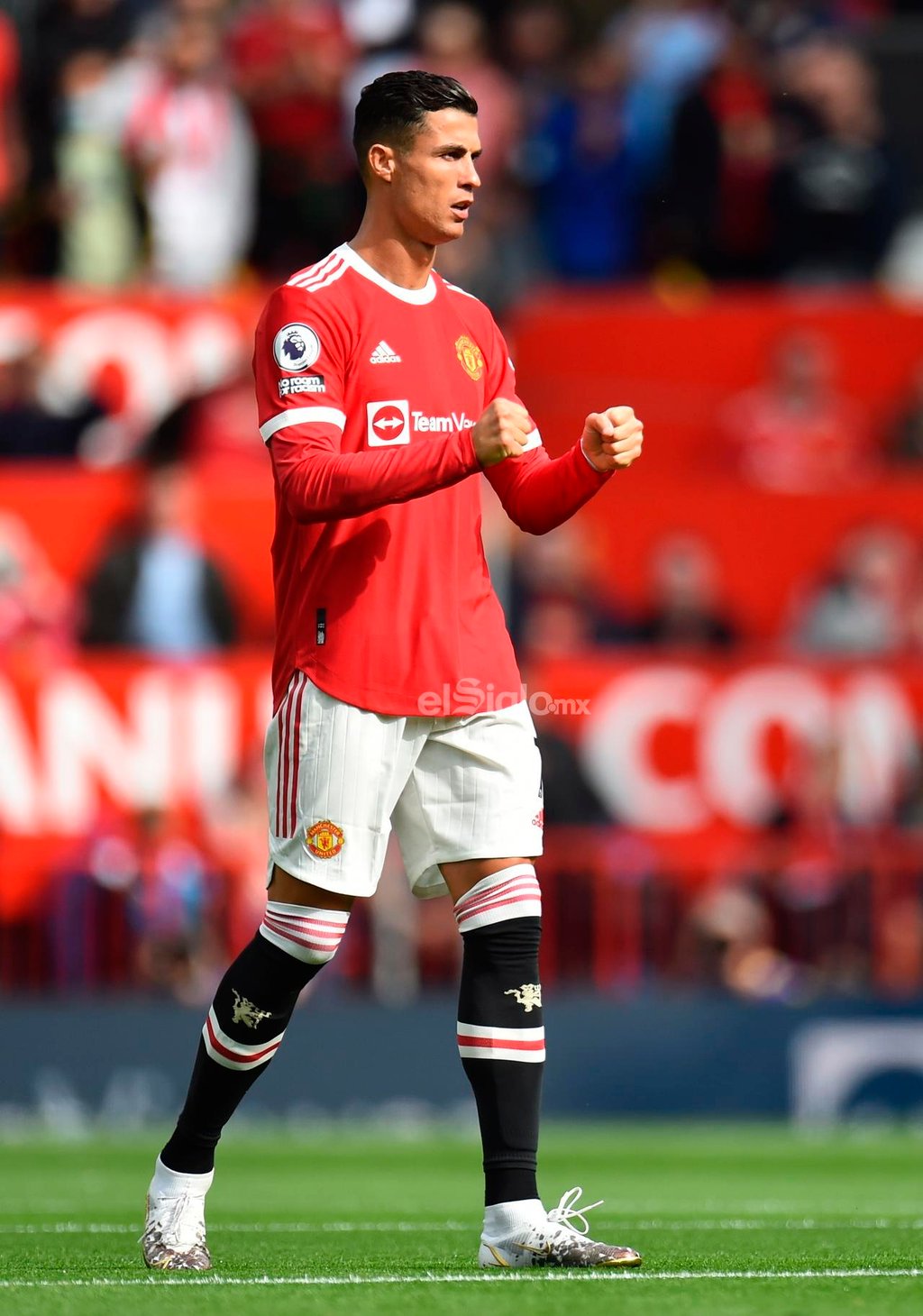 Cristiano Ronaldo inicia como titular con el Manchester United