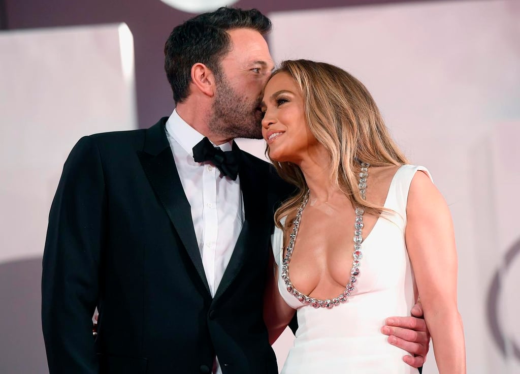 Ben Affleck y Jennifer Lopez hacen oficial su romance en alfombra roja de Venecia