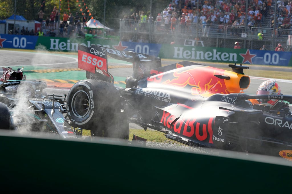 Max Verstappen y Lewis Hamilton se accidentan en Gran Premio de Italia