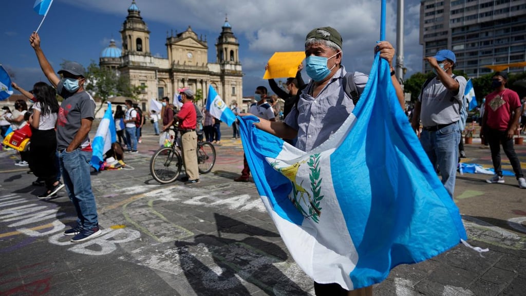 Oro, drogas y sobornos: ¿Qué hay detrás del escándalos de corrupción en Guatemala?