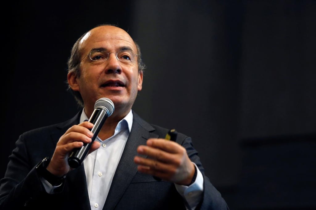El expresidente Felipe Calderón lamenta la presencia de 'dictador' Díaz-Canel en festejo patrio de México