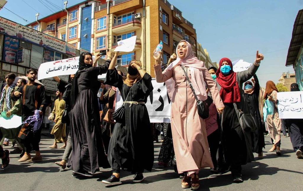 Talibanes disuelven el Ministerio de la Mujer; crean la cartera de la Virtud