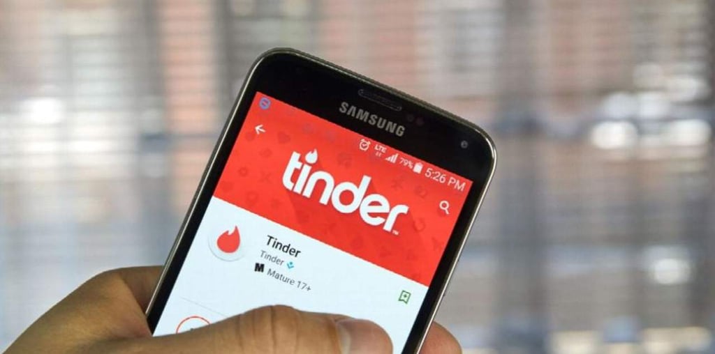La empresa de Tinder explora vías para saltarse la comisión de la App Store