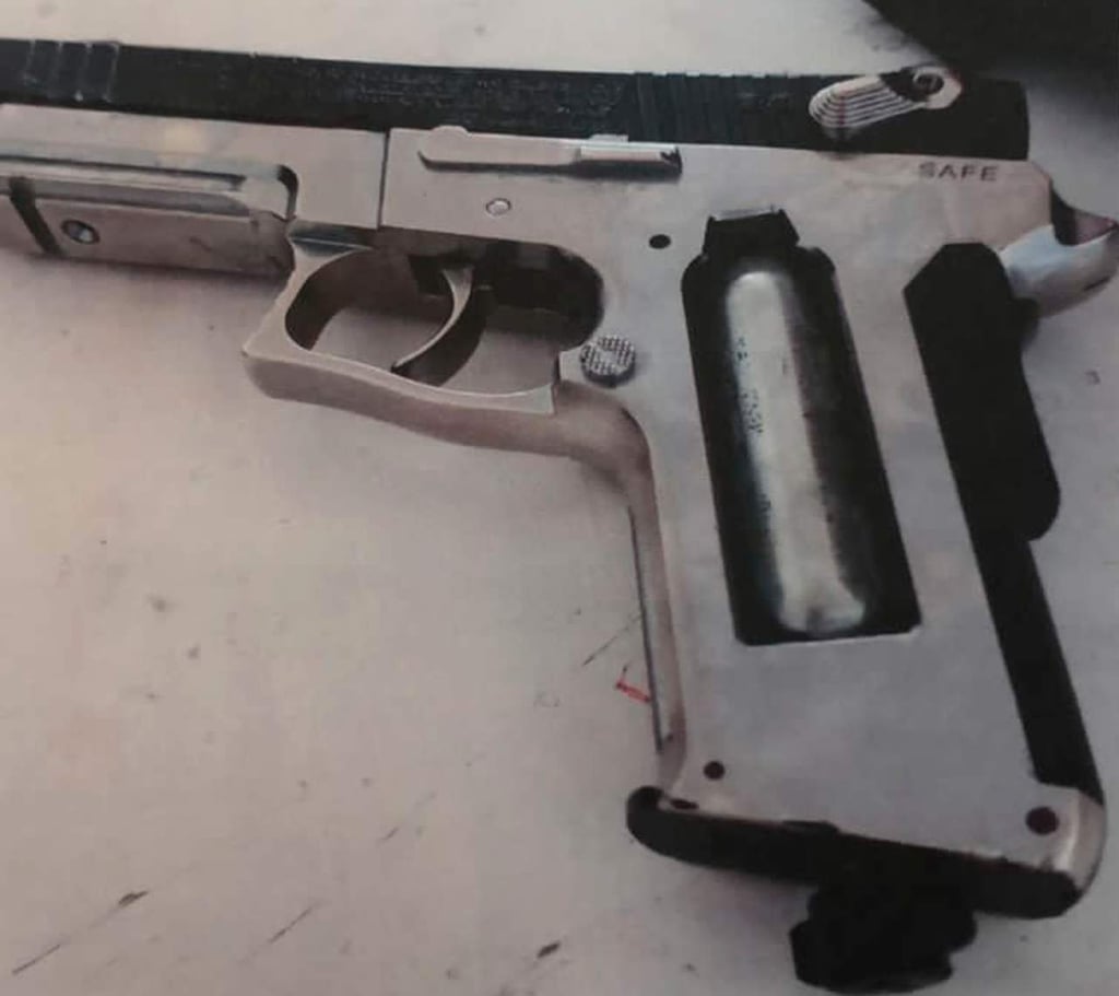 Encuentran pistola en mochila de alumno de la secundaria Benito Juárez