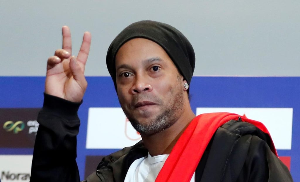 Ronaldinho recuerda su primer gol con los Gallos Blancos