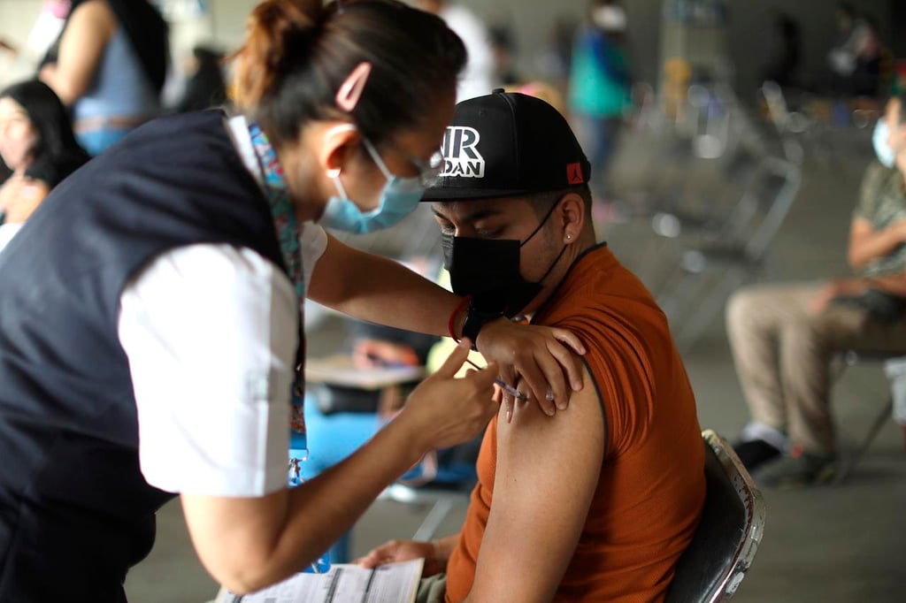 México registra  272 mil 580 muertes por COVID