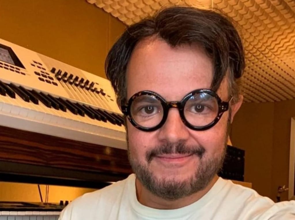 Aleks Syntek se va contra 'community manager' de Telehit por hacerle meme