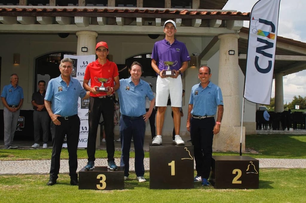 Se suben golfistas laguneros al podium de triunfadores en XI Copa Zona Centro