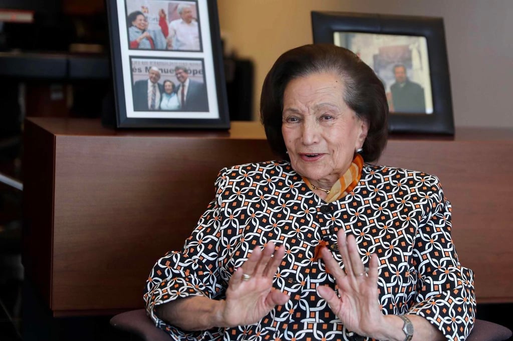 Ifigenia Martínez, senadora galardonada con la Medalla Belisario Domínguez