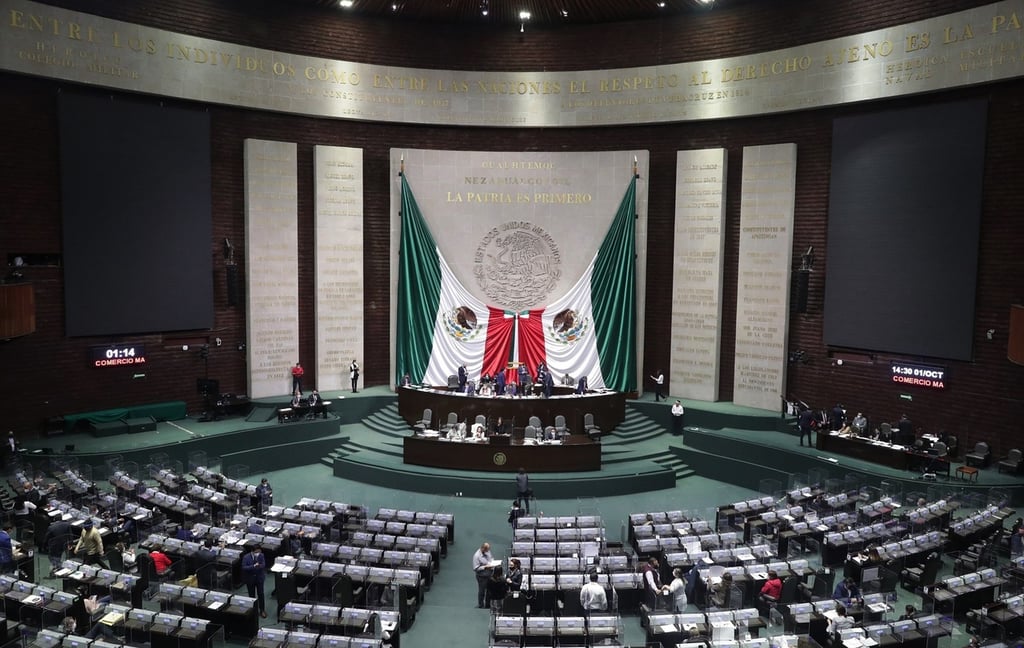 Pide PRI vacunar a menores de edad