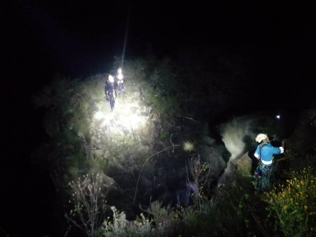 Varón cae en fosa de cascada de El Saltito