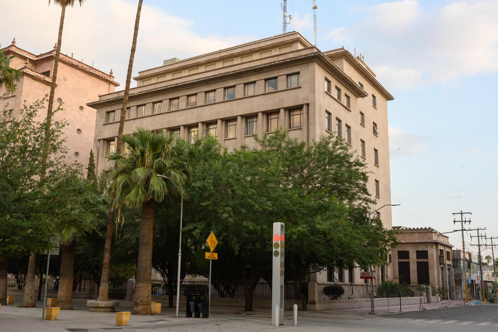 En Torreón van por restauración de fachadas en dos edificios históricos