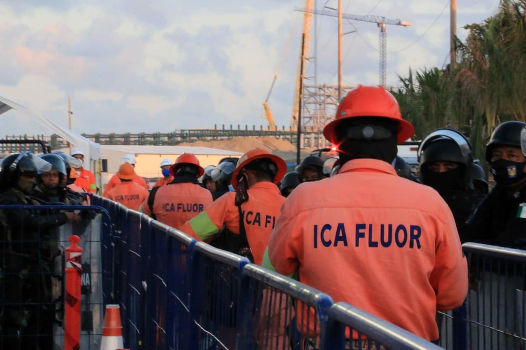 ICA Fluor da ultimátum a sus trabajadores en la refinería de Dos Bocas