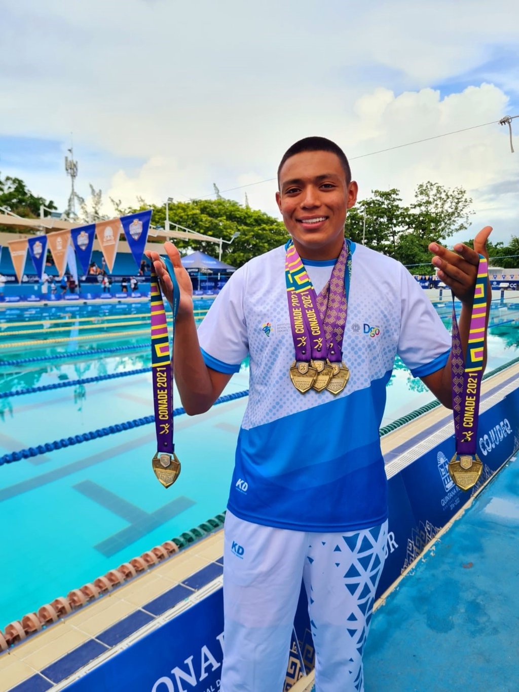 Fernando Martínez agradece apoyo de su familia