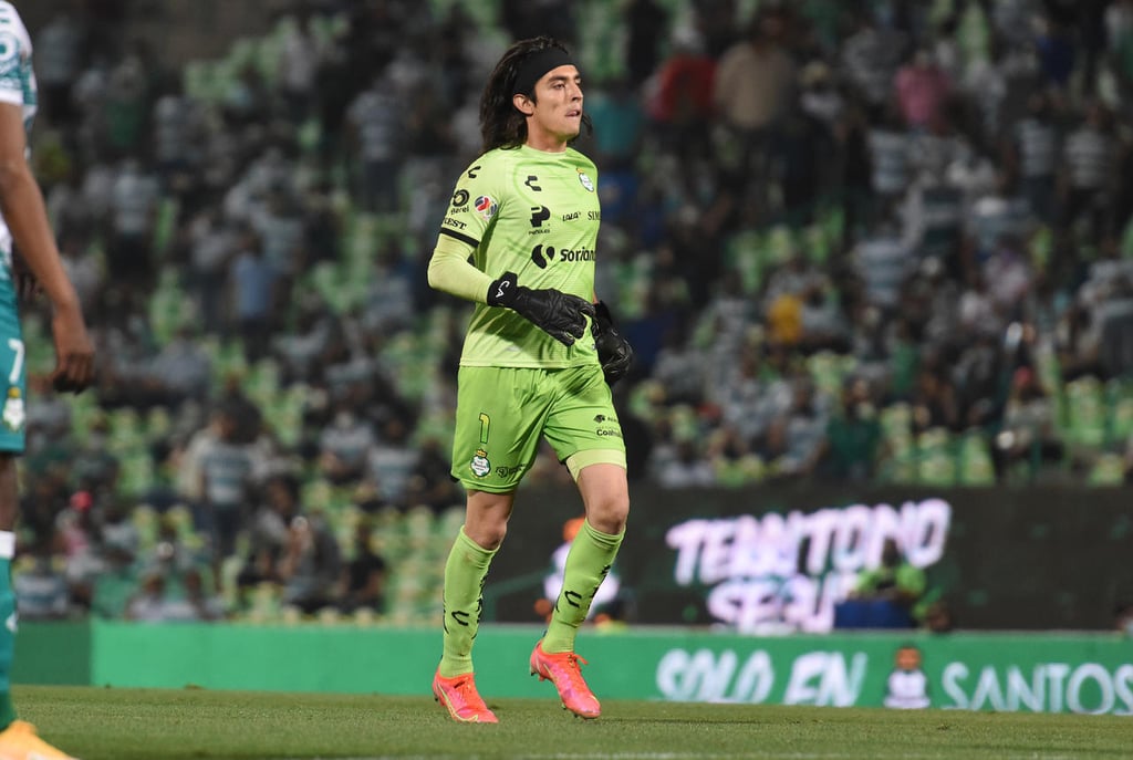 Carlos Acevedo regresa a la portería de Santos Laguna