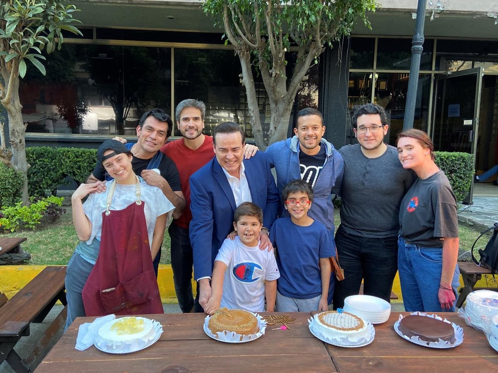 S.O.S Me estoy enamorando festeja cumpleaños de César Évora y Pierre Louis