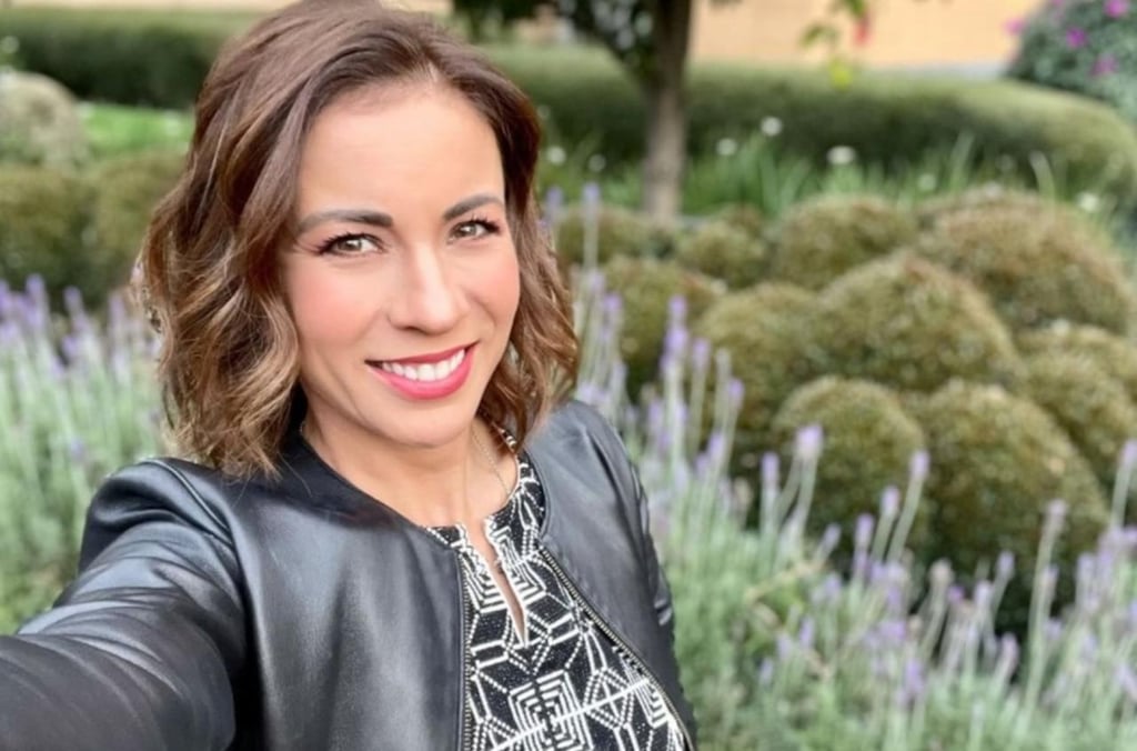 Ingrid Coronado se muestra en bikini en la playa