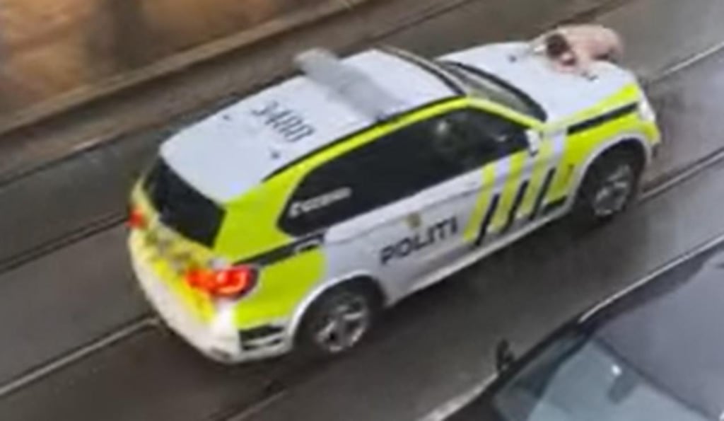 Policía atropella a hombre armado con un cuchillo en plena calle en Oslo