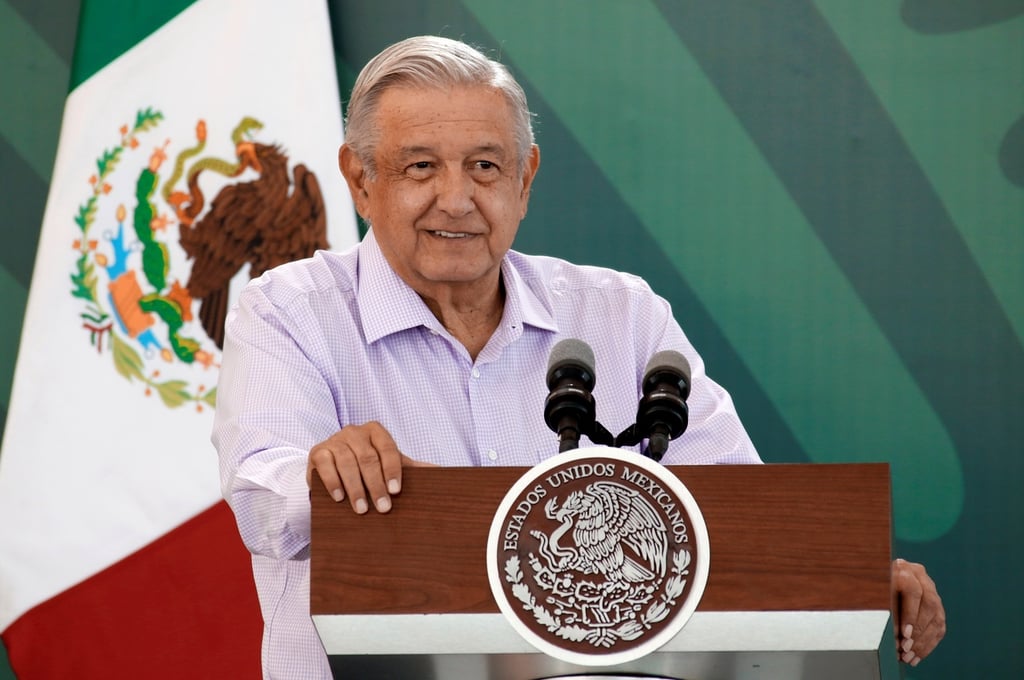AMLO no descarta dar una embajada a Santiago Nieto