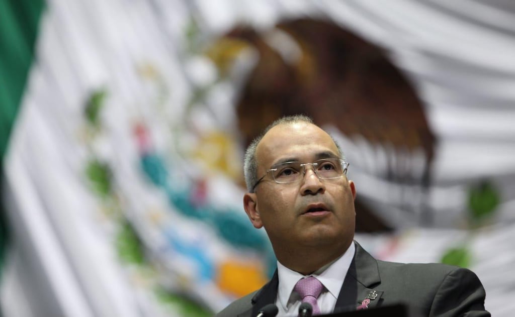 El INM lanza alerta migratoria contra Carlos Treviño, exdirector de Pemex