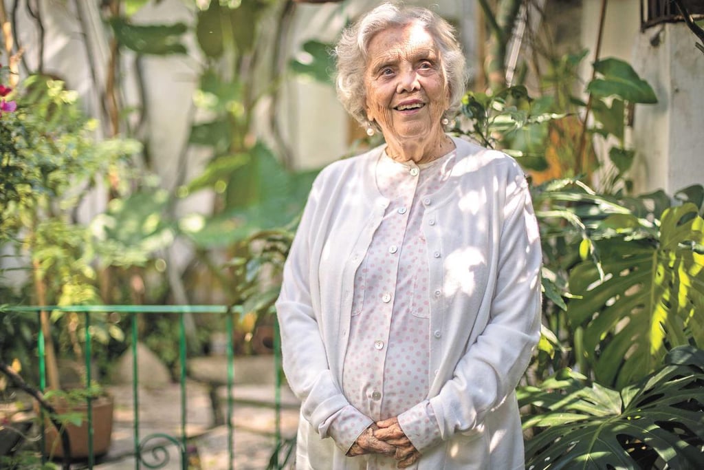 Vivienda de escritora Elena Poniatowska es robada