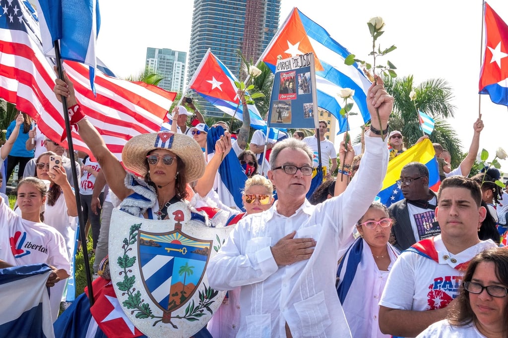 Cubanos en Miami muestran apoyo