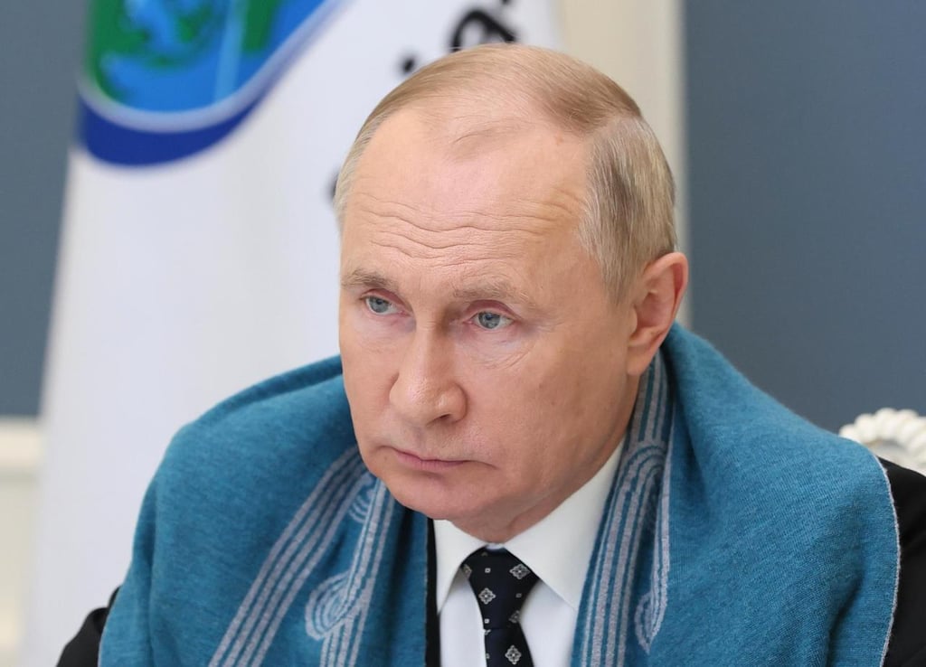 Putin recibe vacuna nasal rusa contra el coronavirus