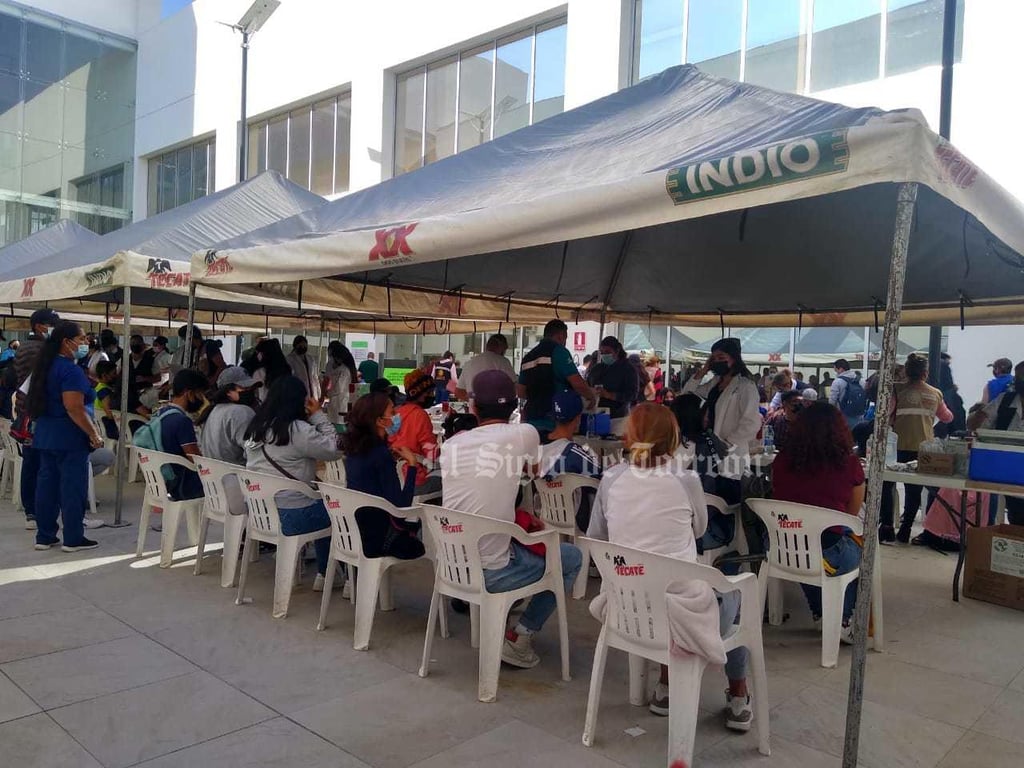 Riña en segundo día de vacunación antiCOVID para adolescentes de Gómez Palacio y Lerdo