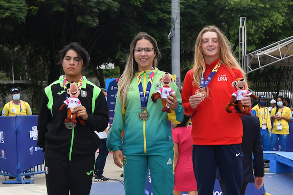 Itzel Granados Flores consigue plata para México en skateboarding