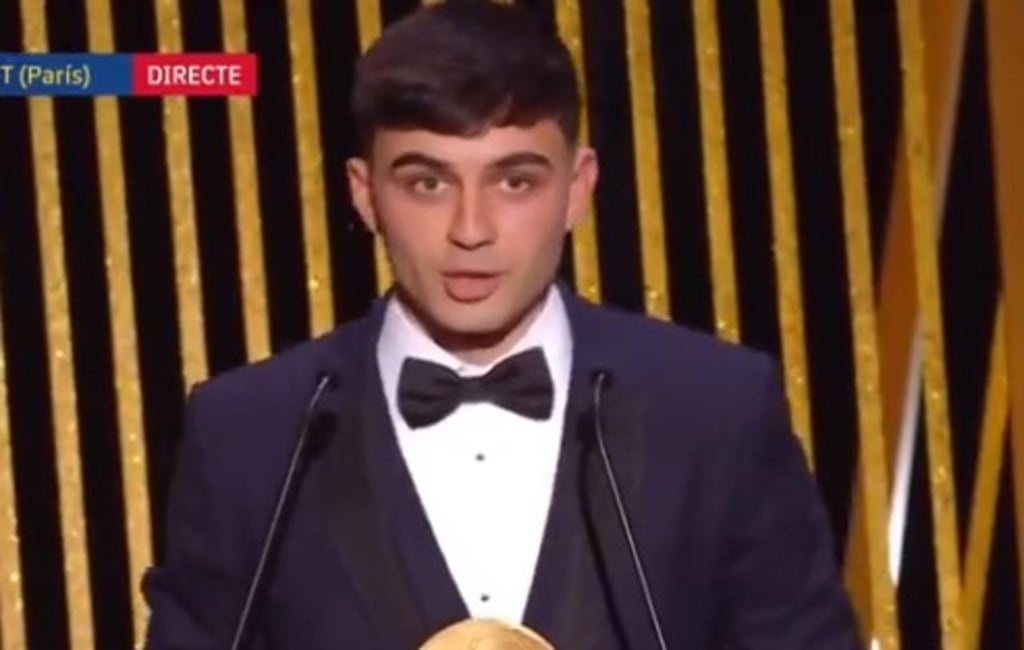 'Pedri', de 17 años, gana Balón de Oro como Mejor jugador Sub-21