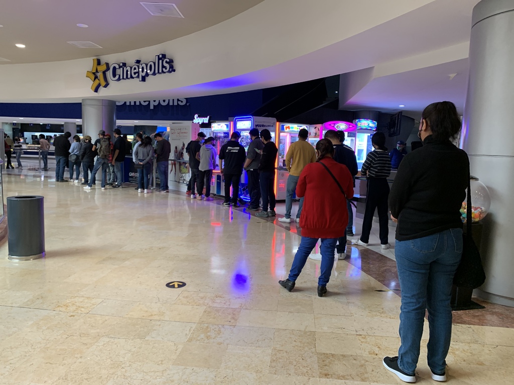 Laguneros abarrotan cines