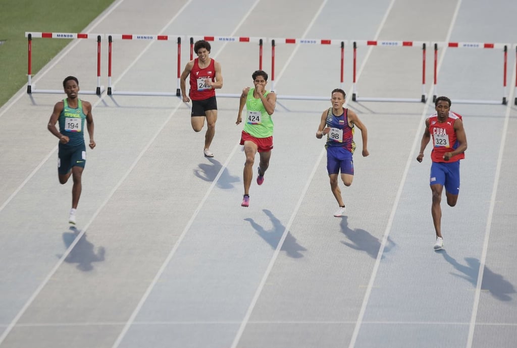 Avanzan atletas mexicanos en Colombia, dentro de las pruebas con vallas