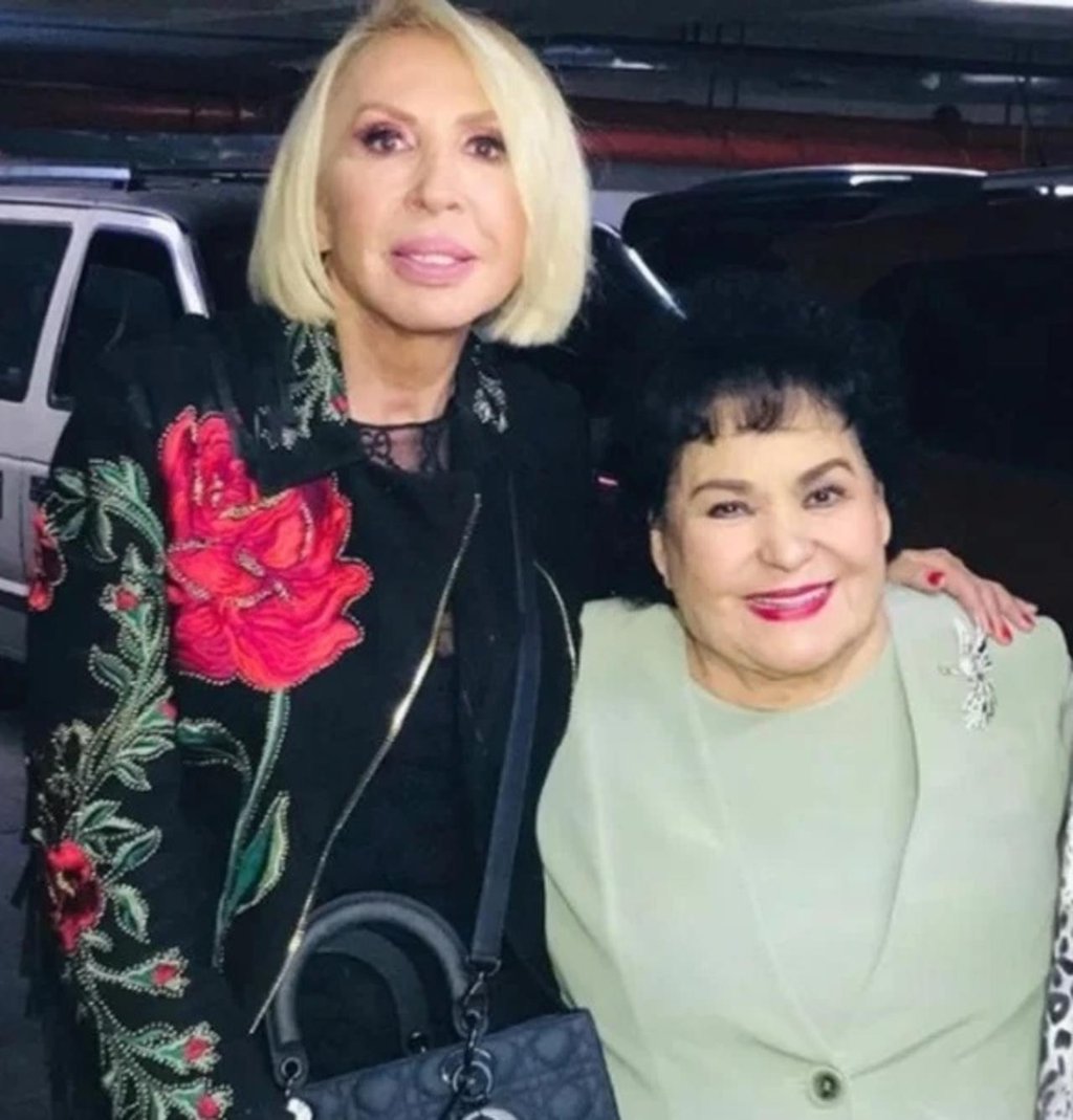 'Me abrió las puertas de su casa'; Laura Bozzo recuerda la amistad que tenía con Carmen Salinas
