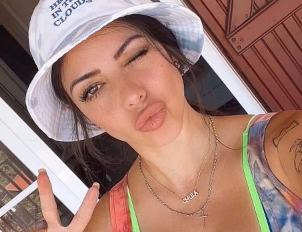 Jimena Sánchez 'presume' sus curvas con traje de baño