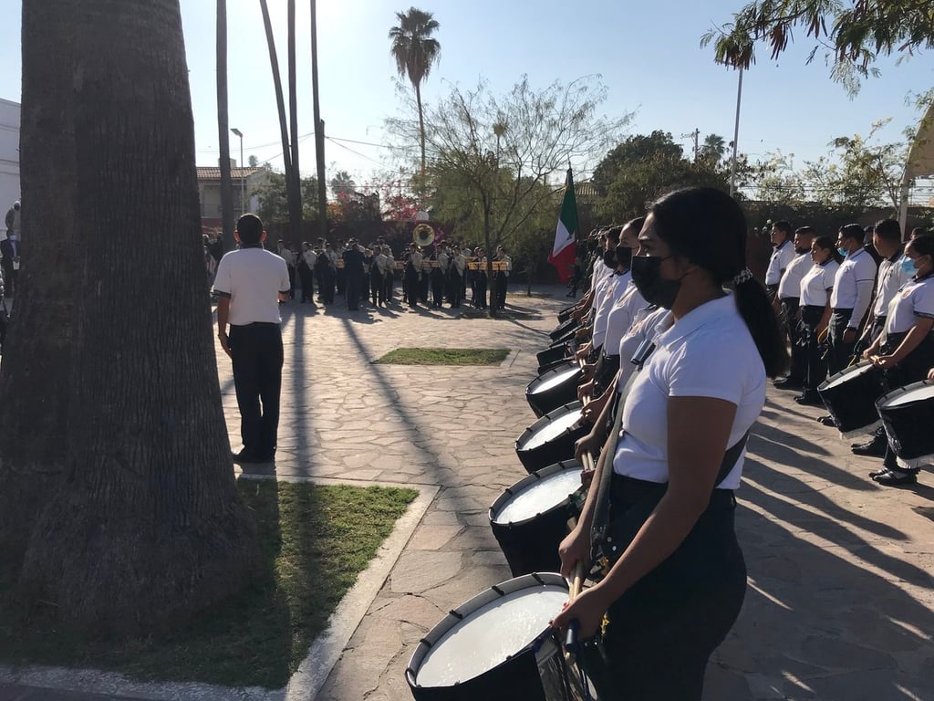 Celebran los 116 años de Gómez Palacio con reconocimientos a ciudadanos distinguidos del sector educativo