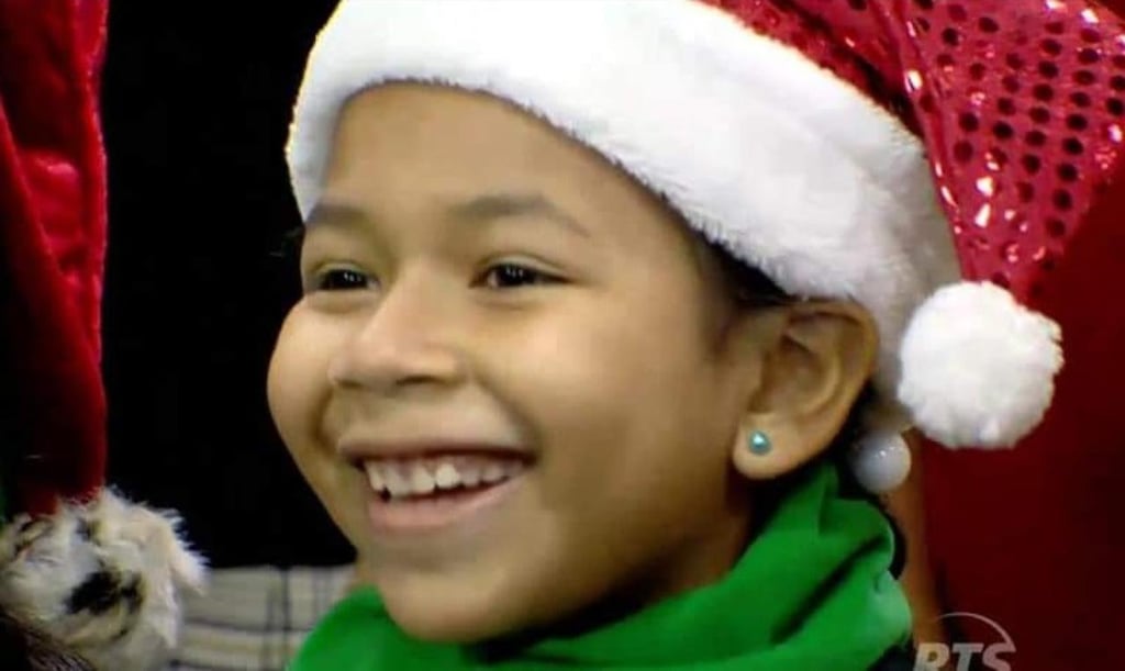 VIRAL: Recuerdan en redes a la 'niña ve...' de Navidad por su 'apariencia' actual