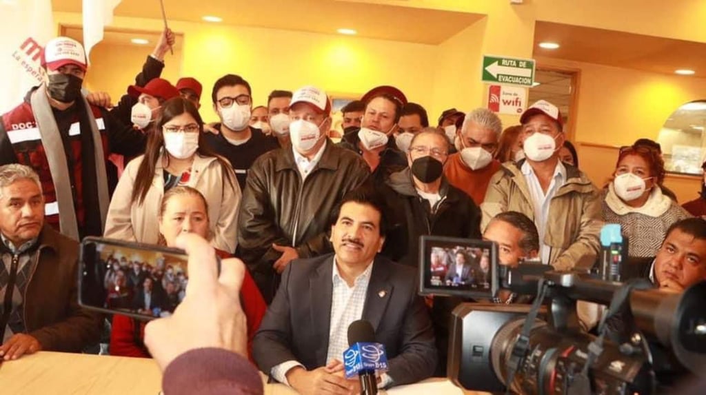 Caravana de Enríquez llega a Zacatecas; denuncia 'simulación' en selección de candidato