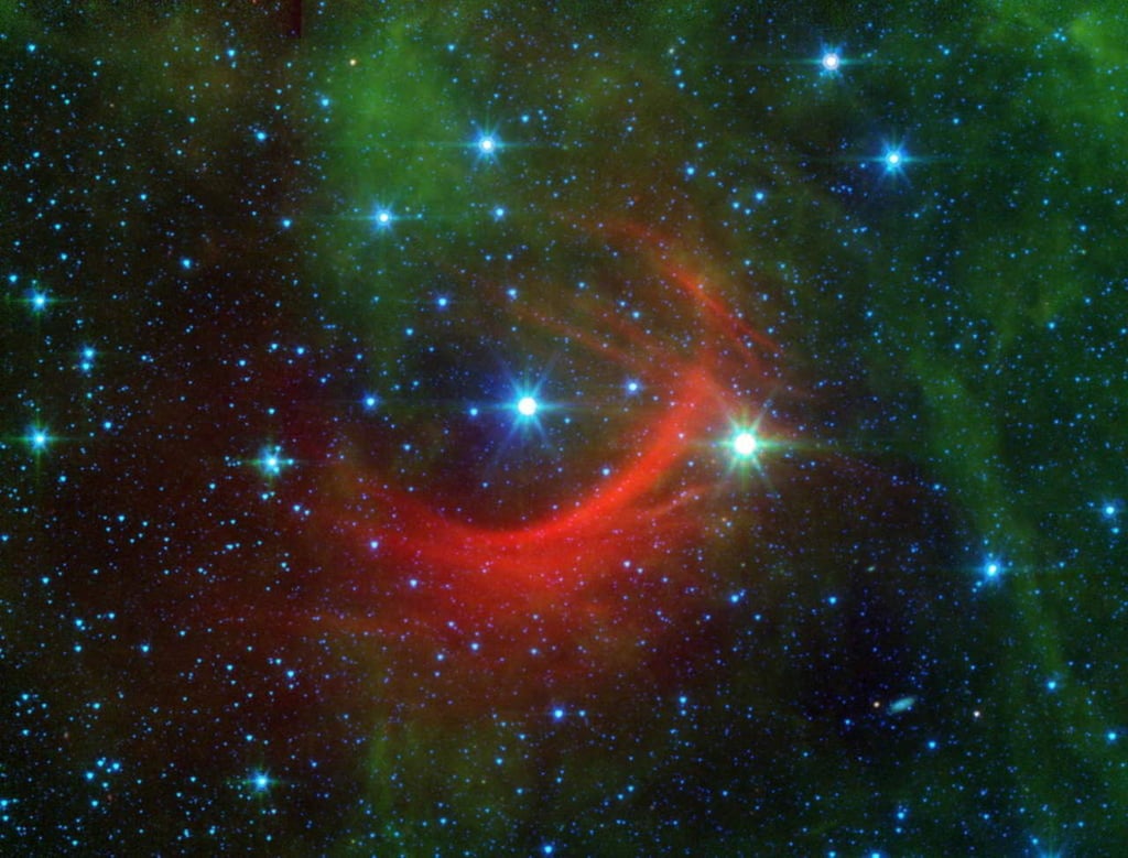 ¿Cuál es la influencia de los campos magnéticos en la creación de estrellas?