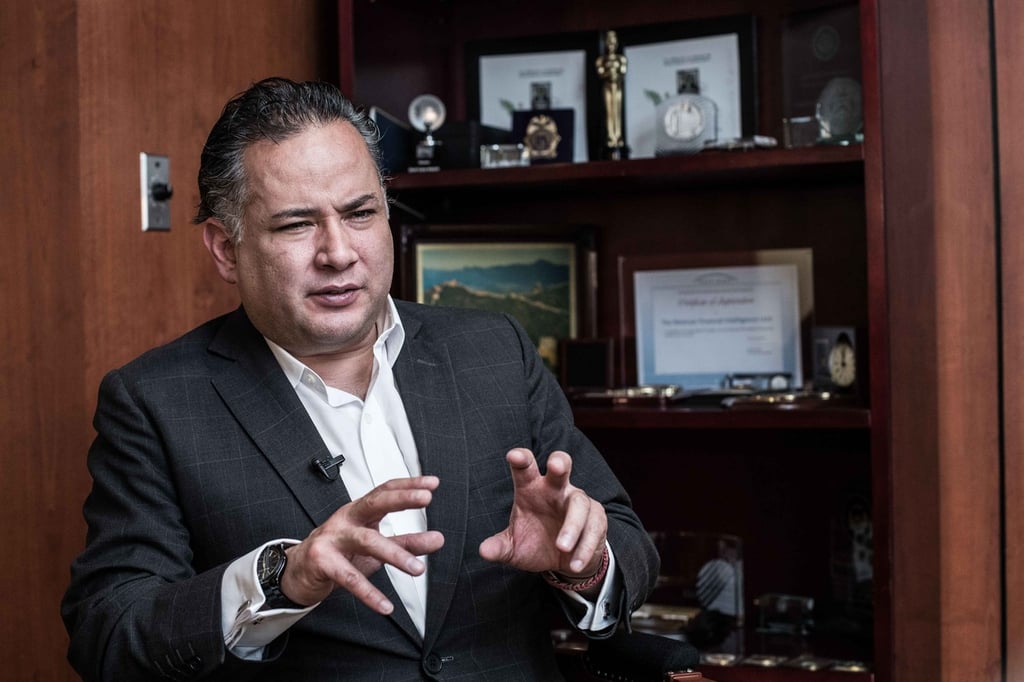 Investiga Fiscalía a Santiago Nieto