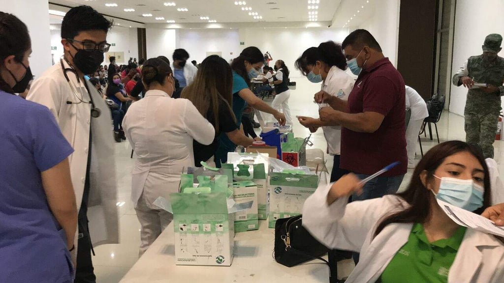 Hasta 20 células de vacunación en jornada múltiple antiCOVID en Gómez Palacio