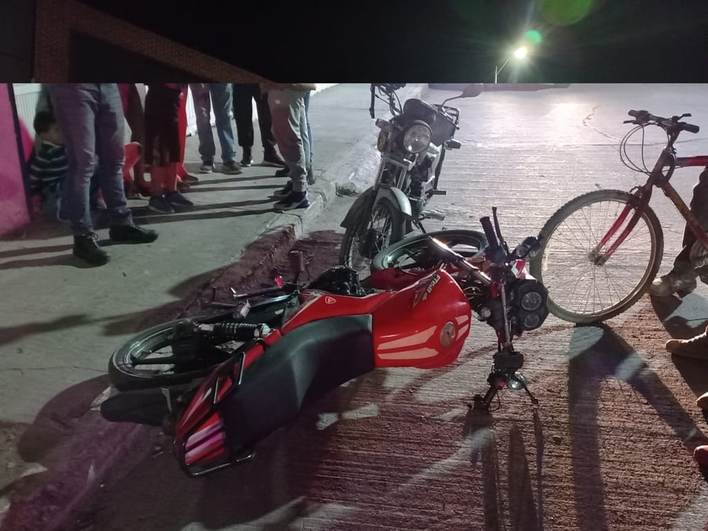 Par de motociclistas resultan lesionados en el Huizache